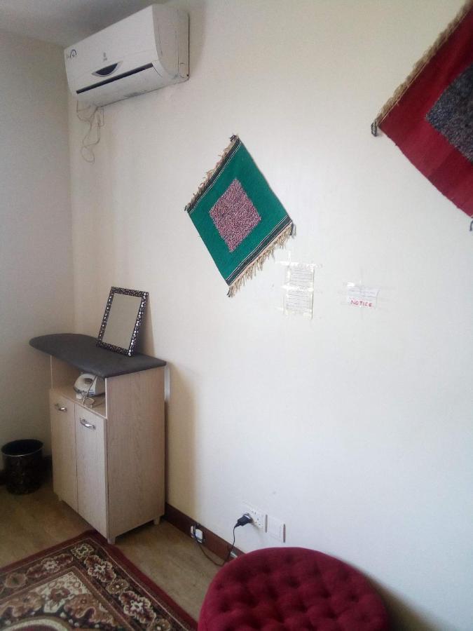 Shanzu Beach Apartment With Stunning Ocean View Mwakirunge Exteriör bild